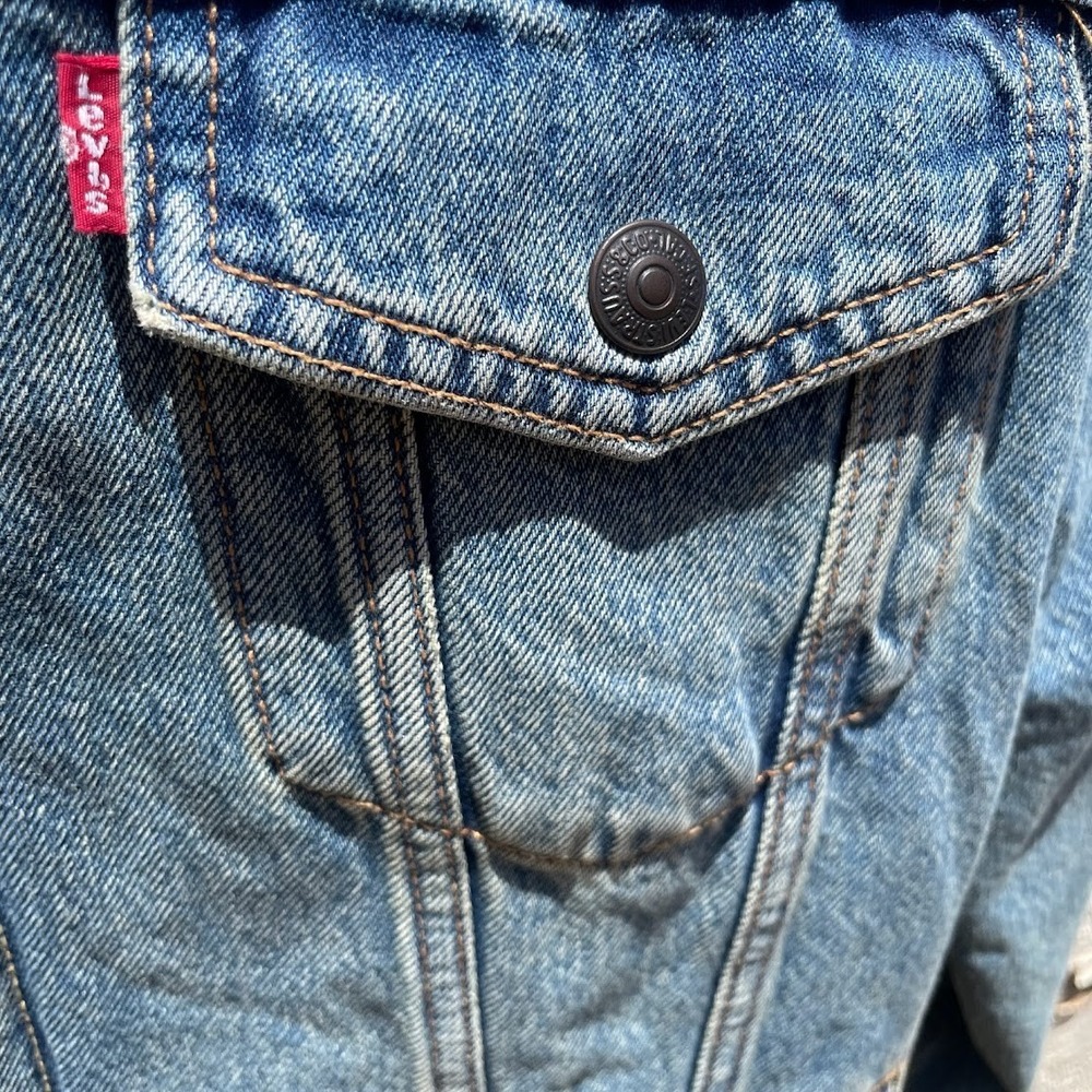 Levi's Sherpa Lined Denim Trucker Jacket Men's Large Blue Jean Jacket - Picture 4 of 8